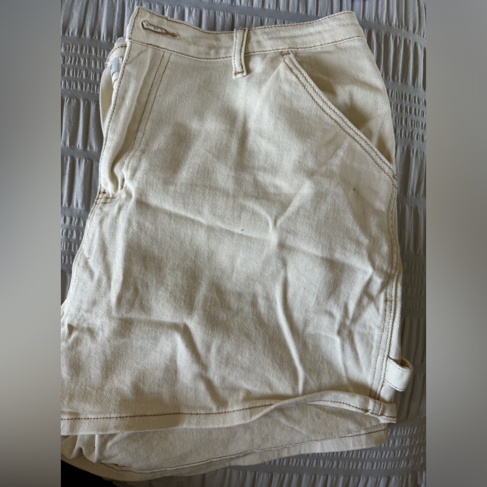 Khaki shorts